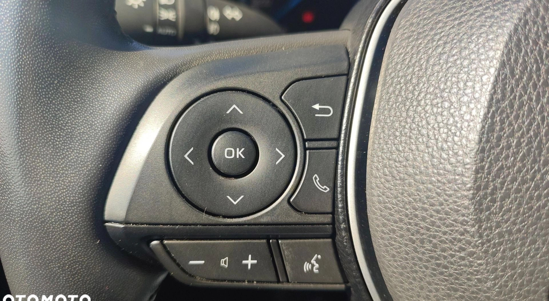 Toyota RAV4 cena 159900 przebieg: 50365, rok produkcji 2021 z Pieniężno małe 277
